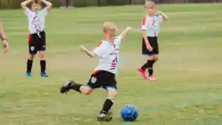 Casting pub sport : garçon de 4 à 8 ans footballeur à Castellane