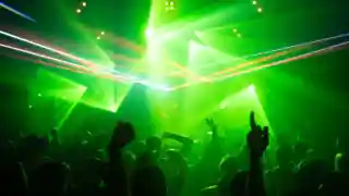 Casting Gaudoin & Fils : jeunes figurants 18-25 ans pour discothèque années 90