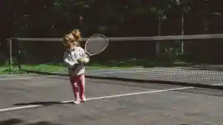 Casting Balle Neuve : Idris, joueur de tennis américain 20-25 ans