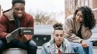 Casting jeunes adultes 20 à 25 ans pour une publicité IA