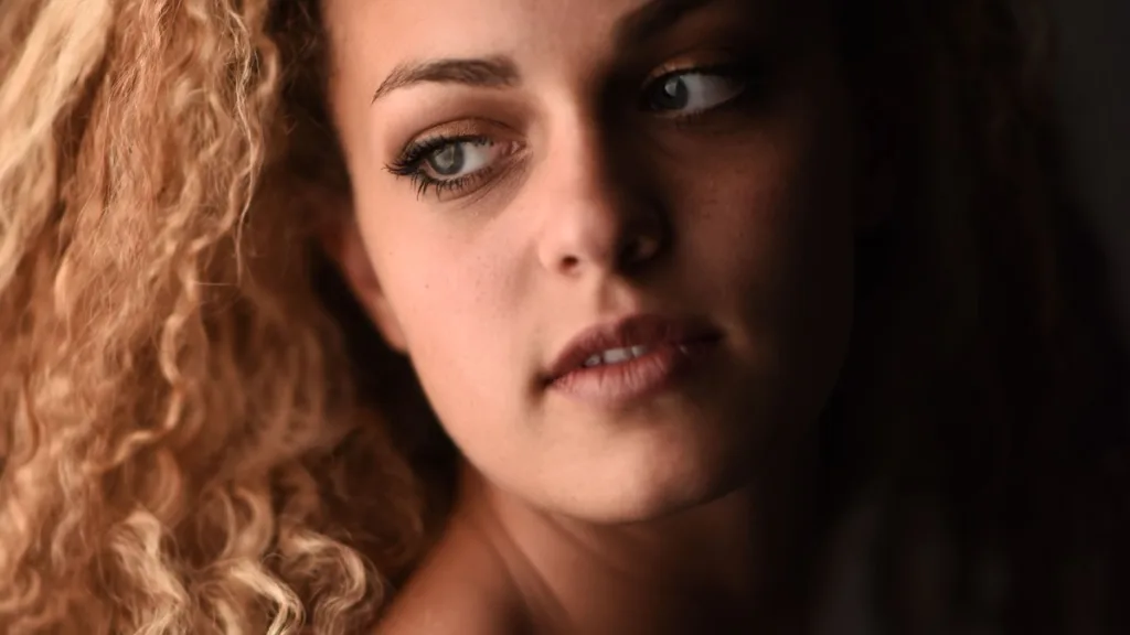 [URGENT] Casting femme blonde ou châtain clair 40 à 50 ans, silhouette à Paris