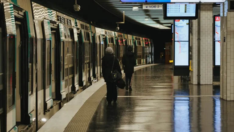 [URGENT] Casting publicité ligne 18 : figurants H/F de 18 à 70 ans à Paris