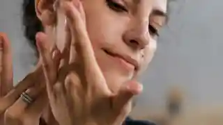 Casting skincare : femme 30-35 ans sans tatouage en Provence